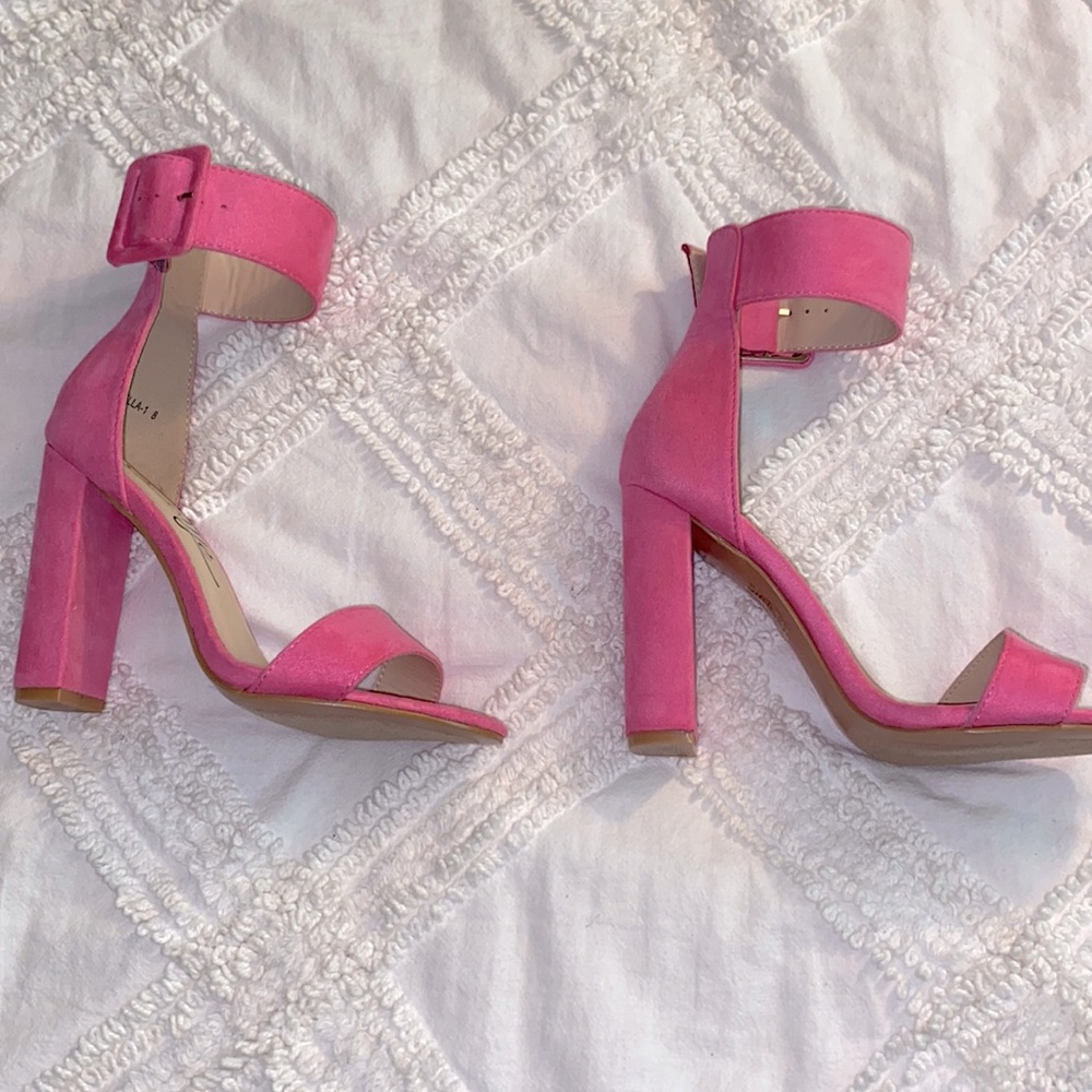 Bubble gum pink block heals size 8
